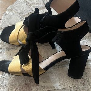 Lula roe Elegant Black and Gold Havana Women's Heels sz 8.5